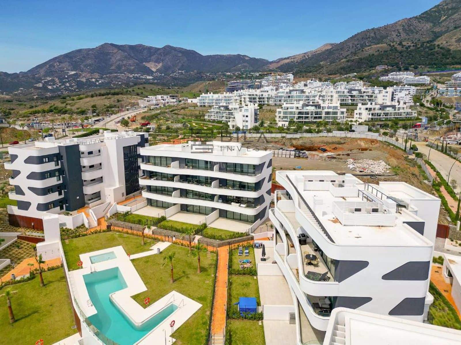 2 soveværelse Lejlighed til salg i Fuengirola med swimmingpool garage - € 450.000 (Ref: 9609865)