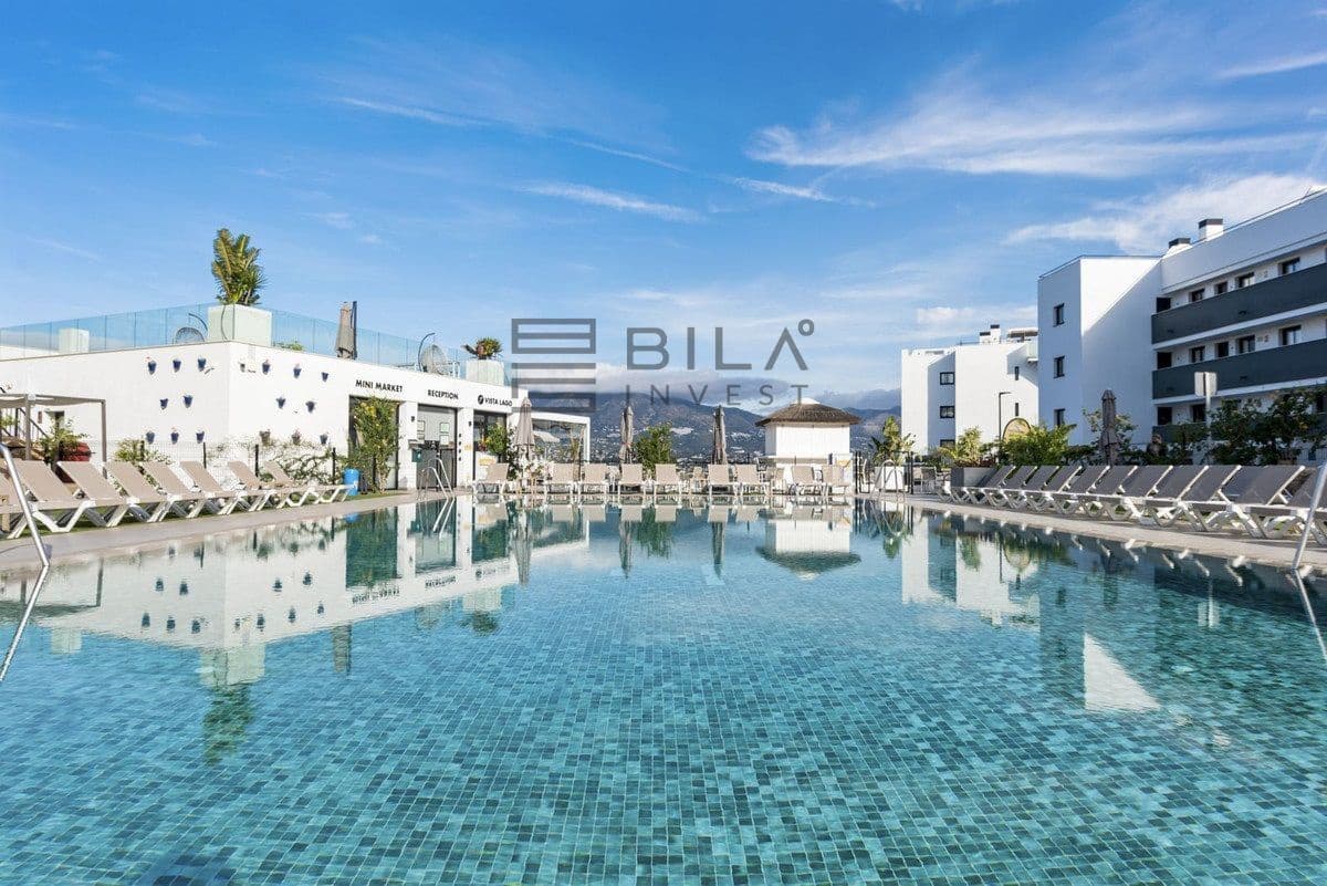 2 bedroom Flat for sale in Mijas Costa with pool garage - € 399,000 (Ref: 9609866)