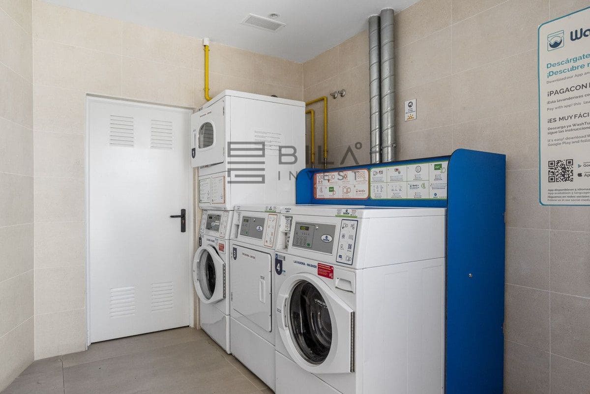 2 bedroom Flat for sale in Mijas Costa with pool garage - € 399,000 (Ref: 9609866)