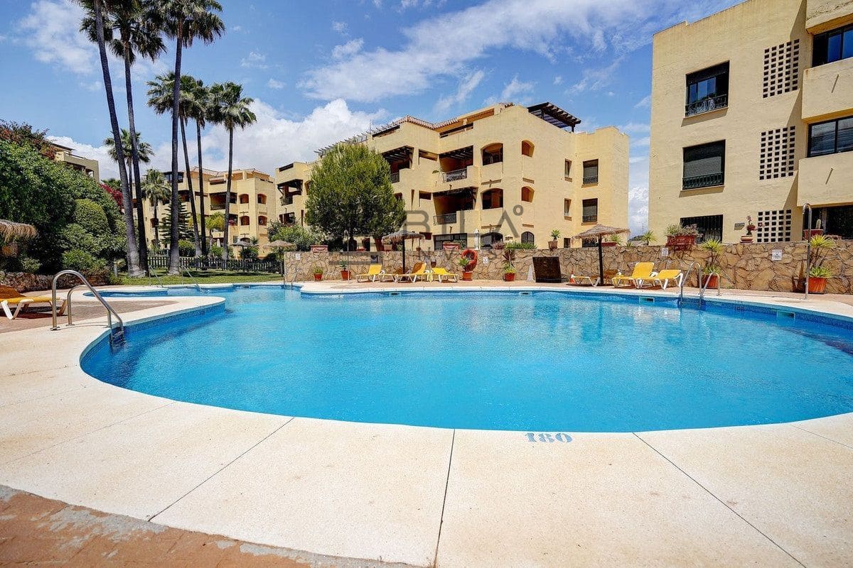 2 sypialnia Penthouse na sprzedaż w Riviera del Sol z basenem - 375 000 € (Ref: 9609868)