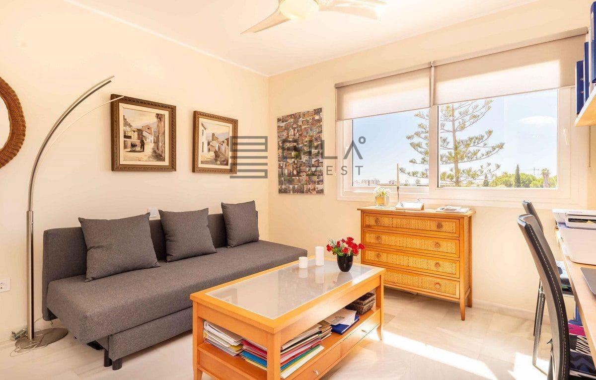 2 sovrum Takvåning till salu i La Sierrezuela med pool - 395 000 € (Ref: 9609873)