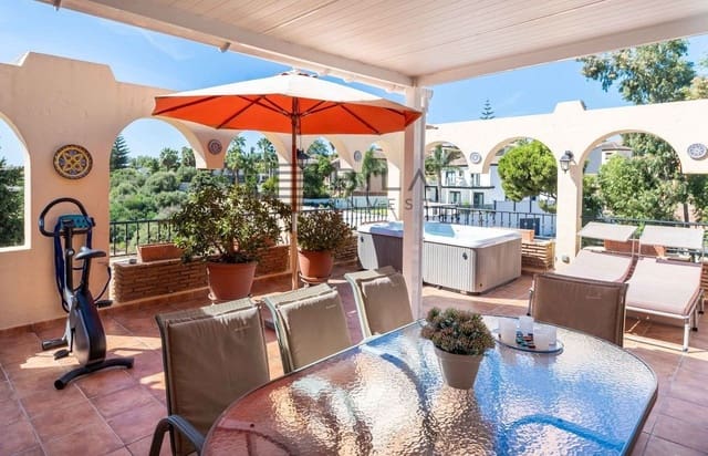 2 sovrum Takvåning till salu i La Sierrezuela, Mijas med pool - 395 000 € (Ref: 9609873)