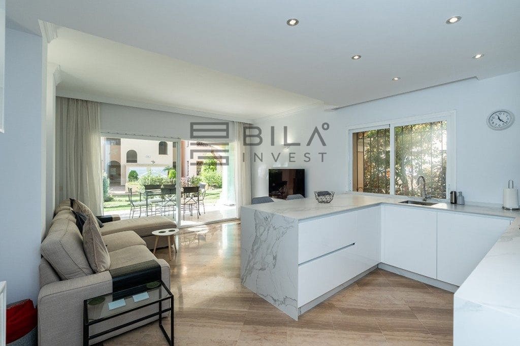 Piso de 3 habitaciones en Elviria en venta con piscina - 649.000 € (Ref: 9609874)