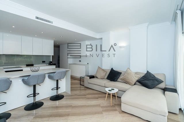 Piso de 3 habitaciones en Elviria, Marbella en venta con piscina - 649.000 € (Ref: 9609874)