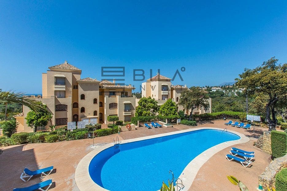 Piso de 3 habitaciones en Elviria en venta con piscina - 649.000 € (Ref: 9609874)