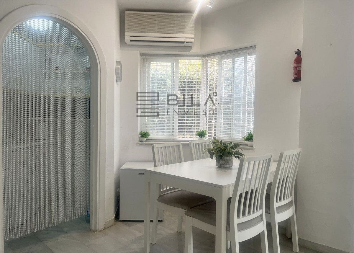 2 soveværelse Lejlighed til salg i Calahonda med swimmingpool garage - € 275.000 (Ref: 9609878)