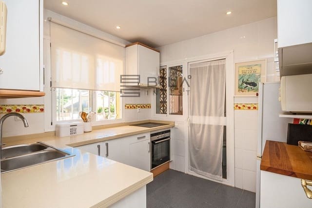 3 Zimmer Wohnung zu verkaufen in Carib Playa, Marbella mit Pool Garage - 490.000 € (Ref: 9609882)