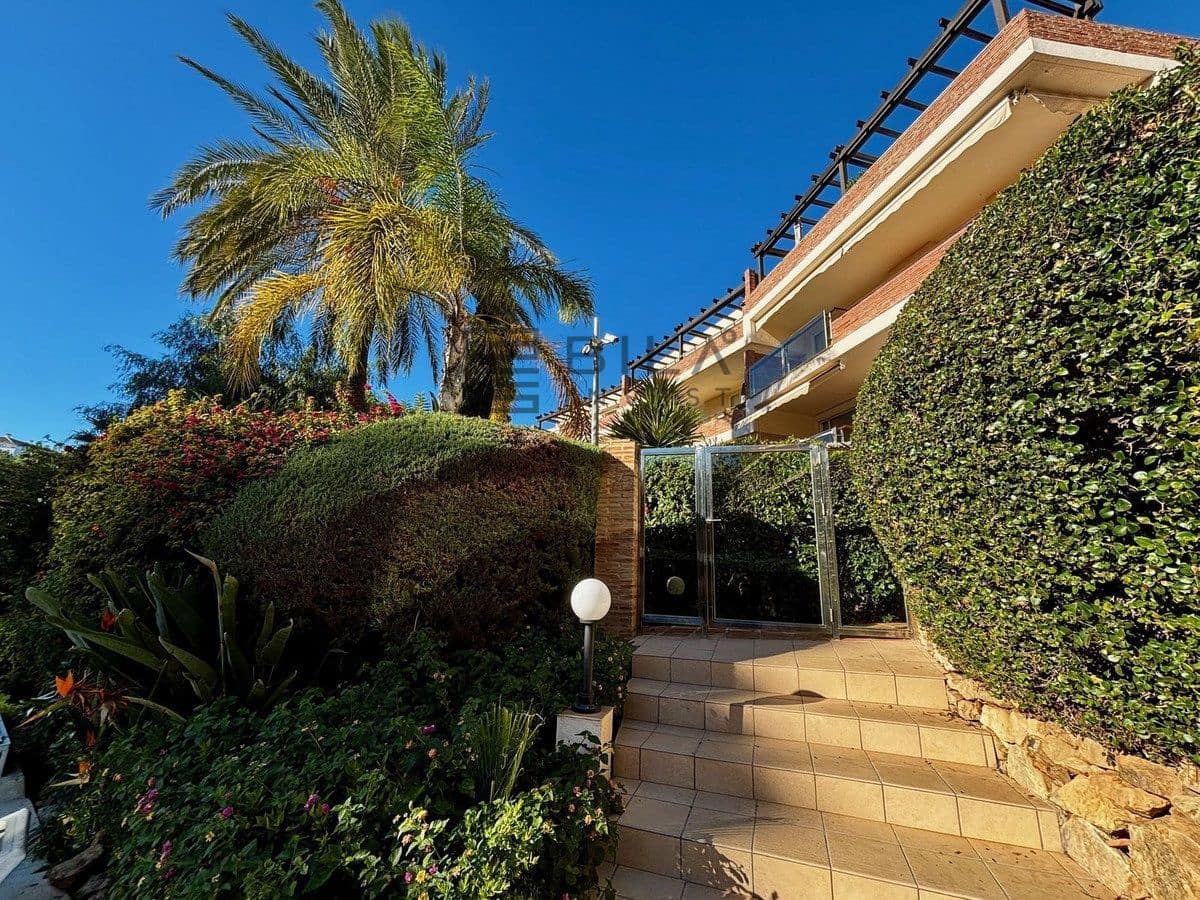 2 sovrum Lägenhet till salu i Miraflores - 355 000 € (Ref: 9610664)