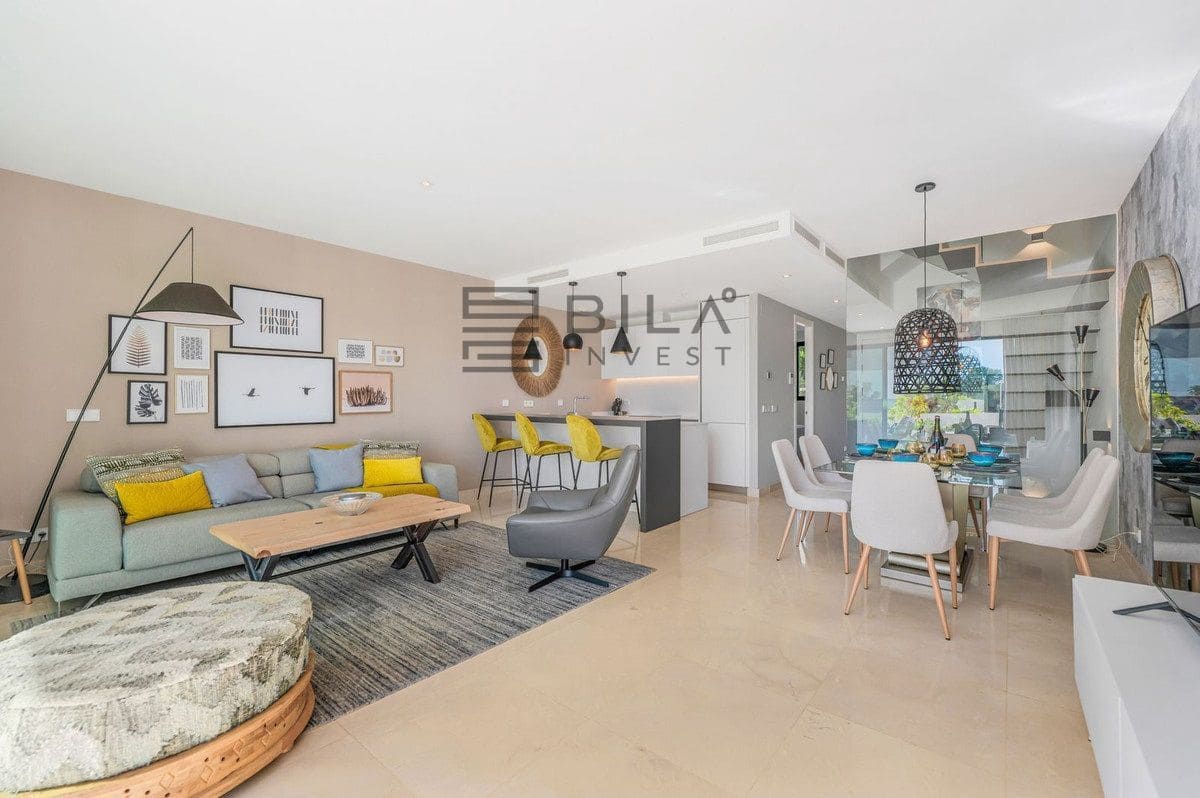 2 chambre Maison de Ville à vendre à La Cala de Mijas avec piscine - 1 199 000 € (Ref: 9610668)