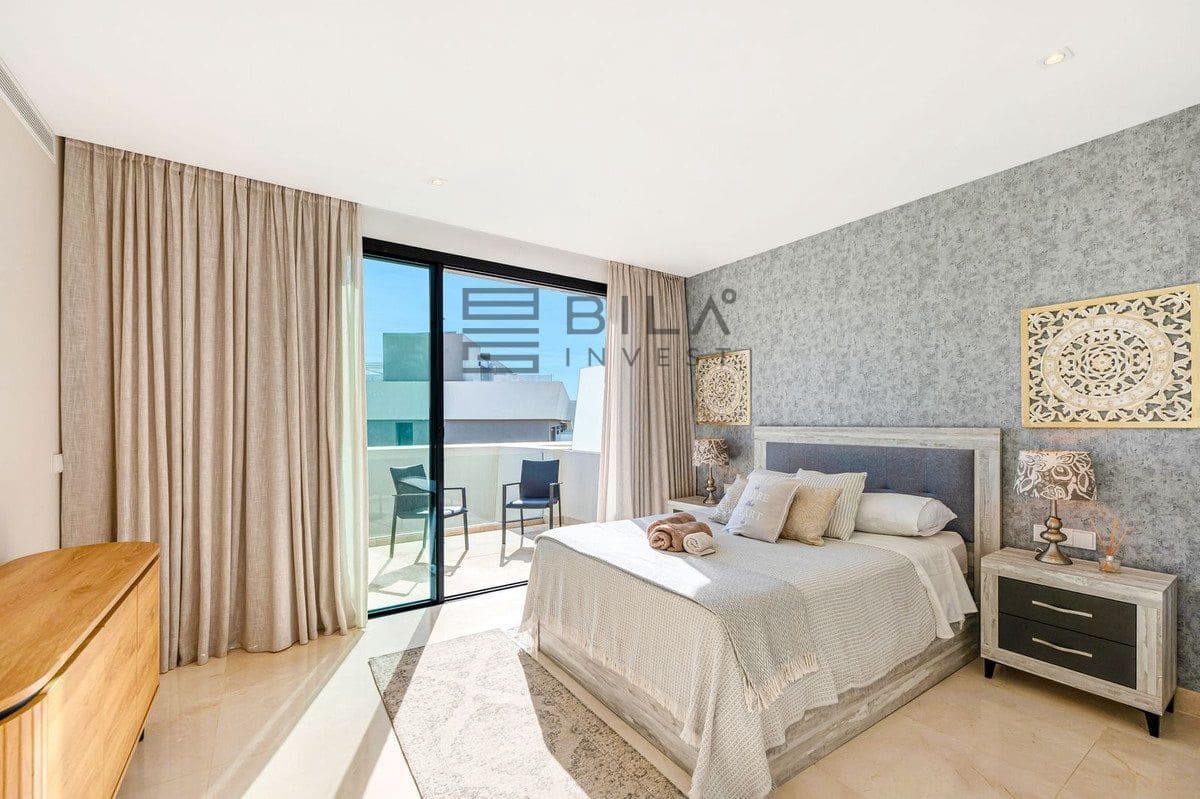 2 chambre Maison de Ville à vendre à La Cala de Mijas avec piscine - 1 199 000 € (Ref: 9610668)