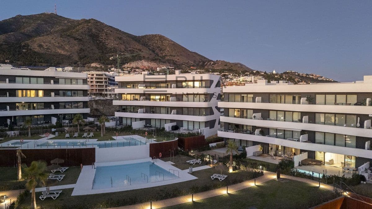 2 soveværelse Lejlighed til salg i Fuengirola med swimmingpool garage - € 479.000 (Ref: 9610670)