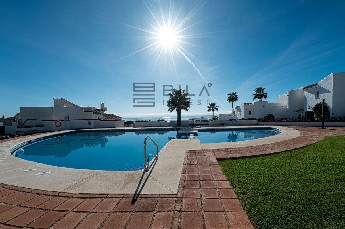 3 sovrum Hus till salu i Miraflores med pool - 649 000 € (Ref: 9610671)