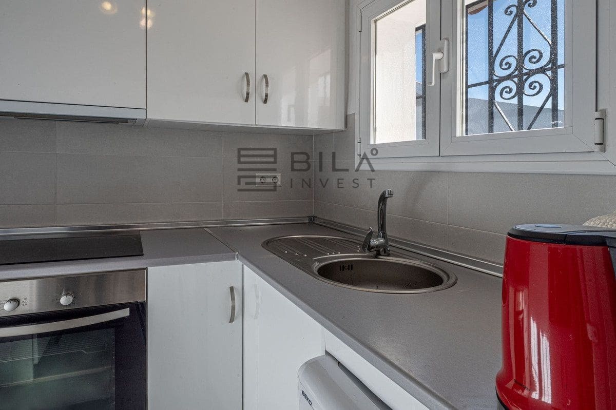 3 sovrum Hus till salu i Miraflores med pool - 649 000 € (Ref: 9610671)