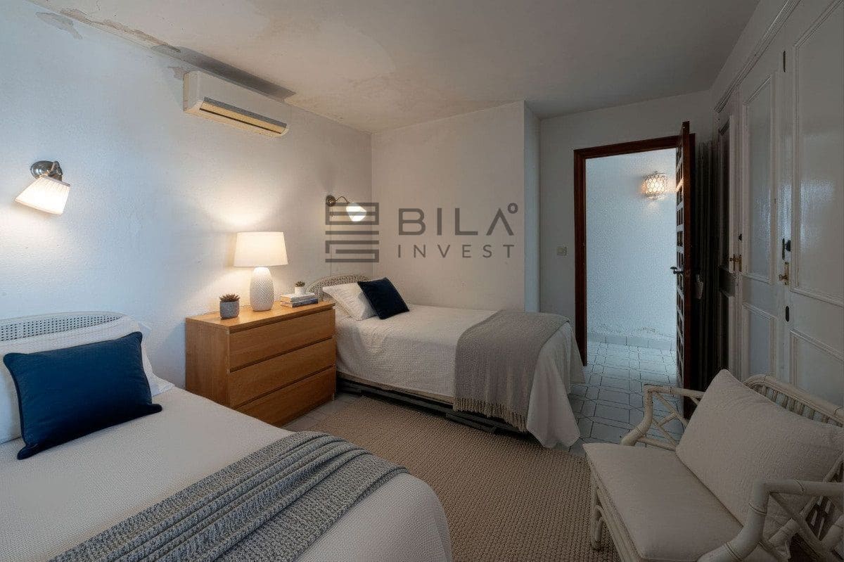 3 sovrum Hus till salu i Miraflores med pool - 649 000 € (Ref: 9610671)