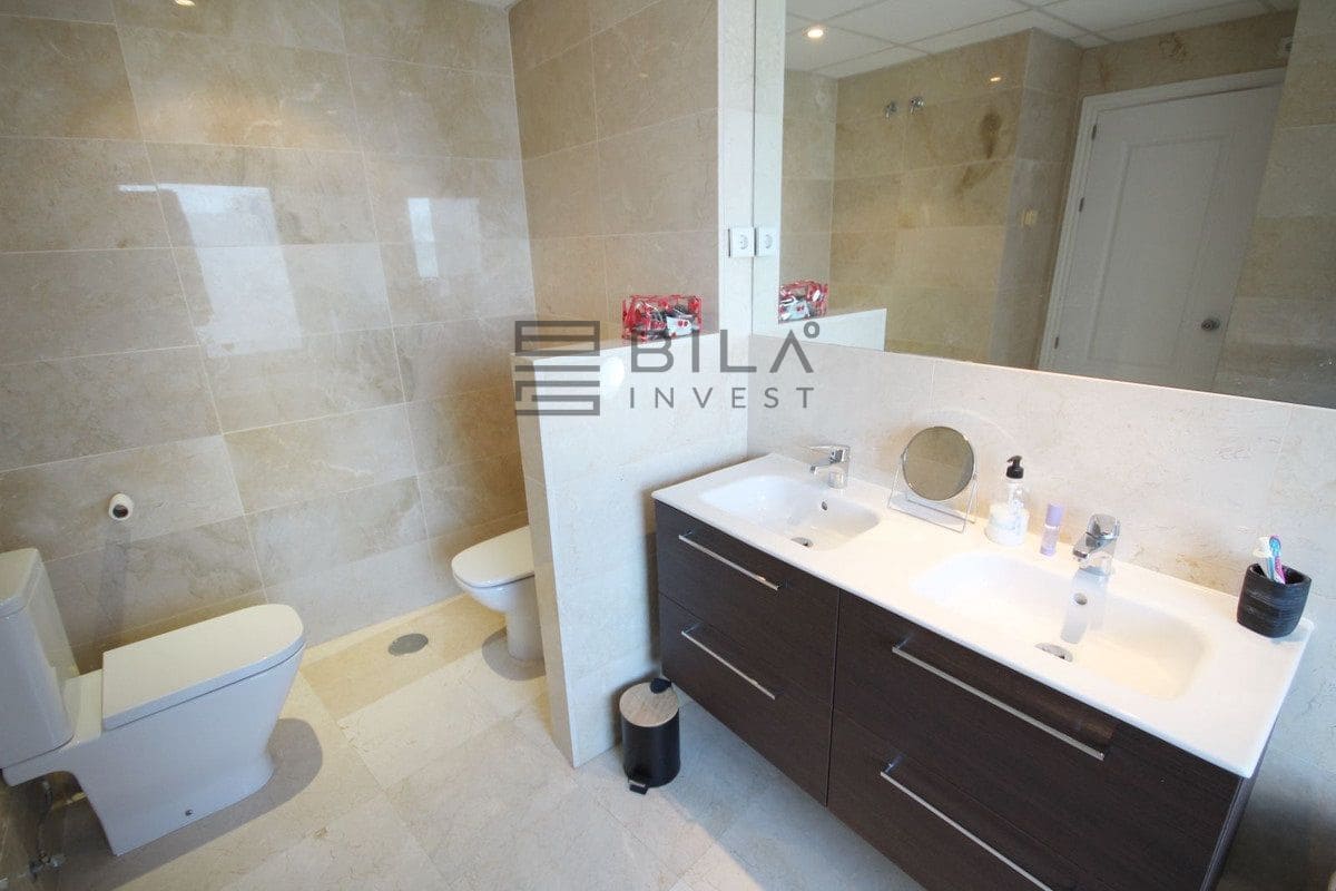 2 quarto Penthouse para venda em Miraflores com piscina - 450 000 € (Ref: 9610672)