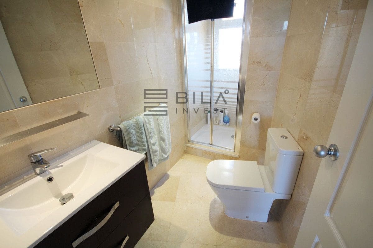 2 quarto Penthouse para venda em Miraflores com piscina - 450 000 € (Ref: 9610672)