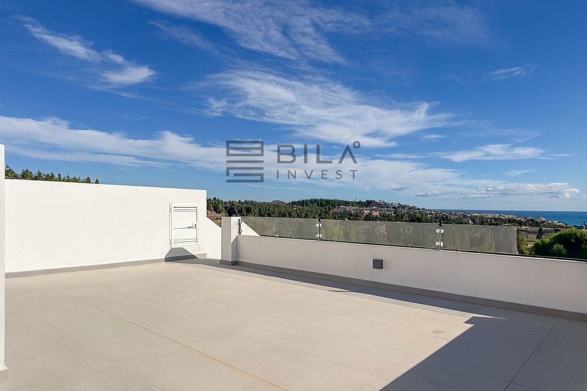 3 sypialnia Willa na sprzedaż w La Cala de Mijas z basenem - 1 180 000 € (Ref: 9610676)