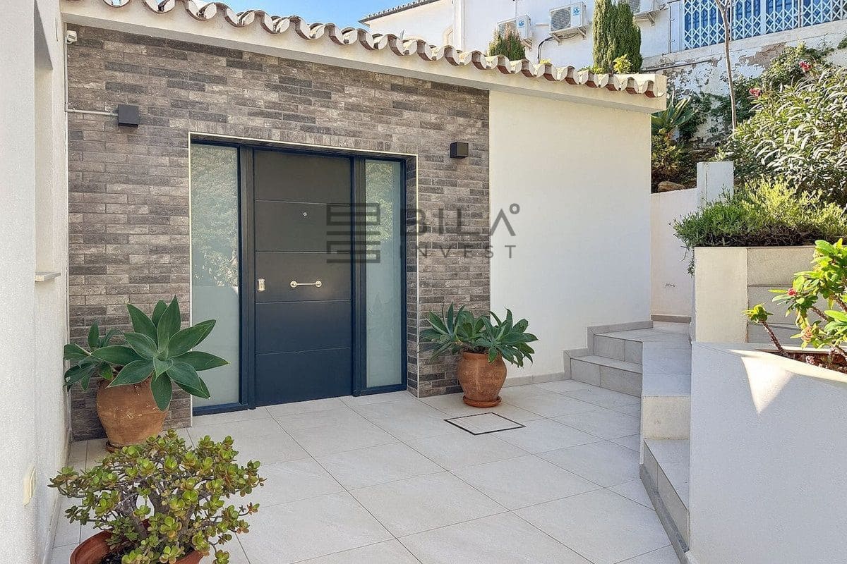 3 sypialnia Willa na sprzedaż w La Cala de Mijas z basenem - 1 180 000 € (Ref: 9610676)