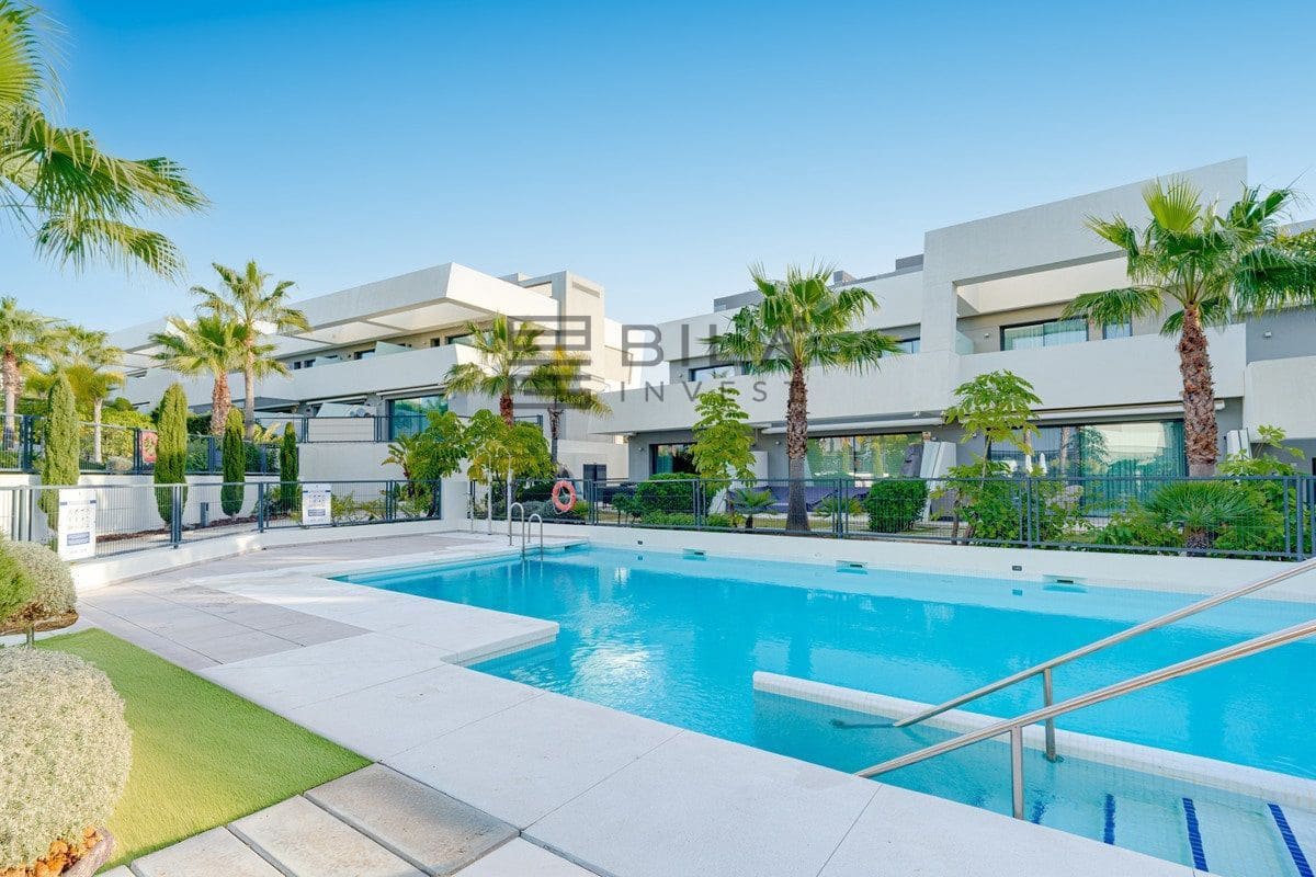4 chambre Maison de Ville à vendre à La Cala de Mijas avec piscine garage - 1 195 000 € (Ref: 9611704)