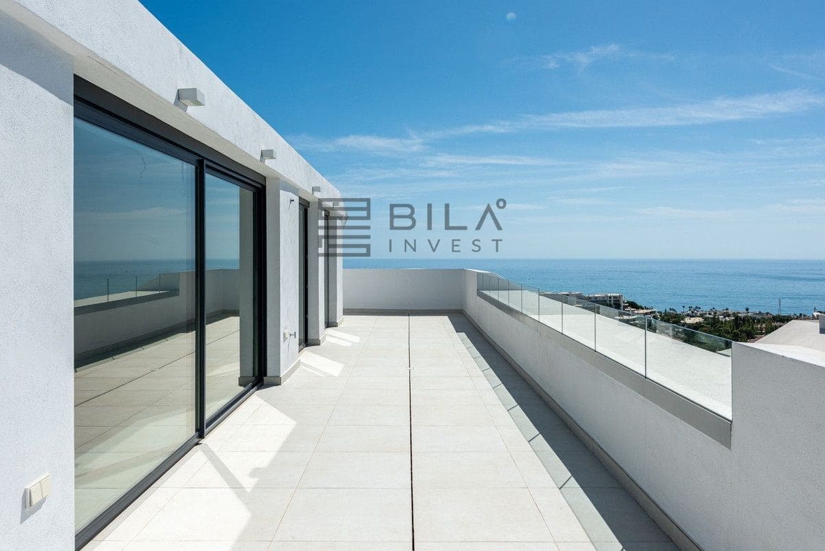 2 soveværelse Penthouse til salg i Fuengirola med swimmingpool - € 825.000 (Ref: 9614495)