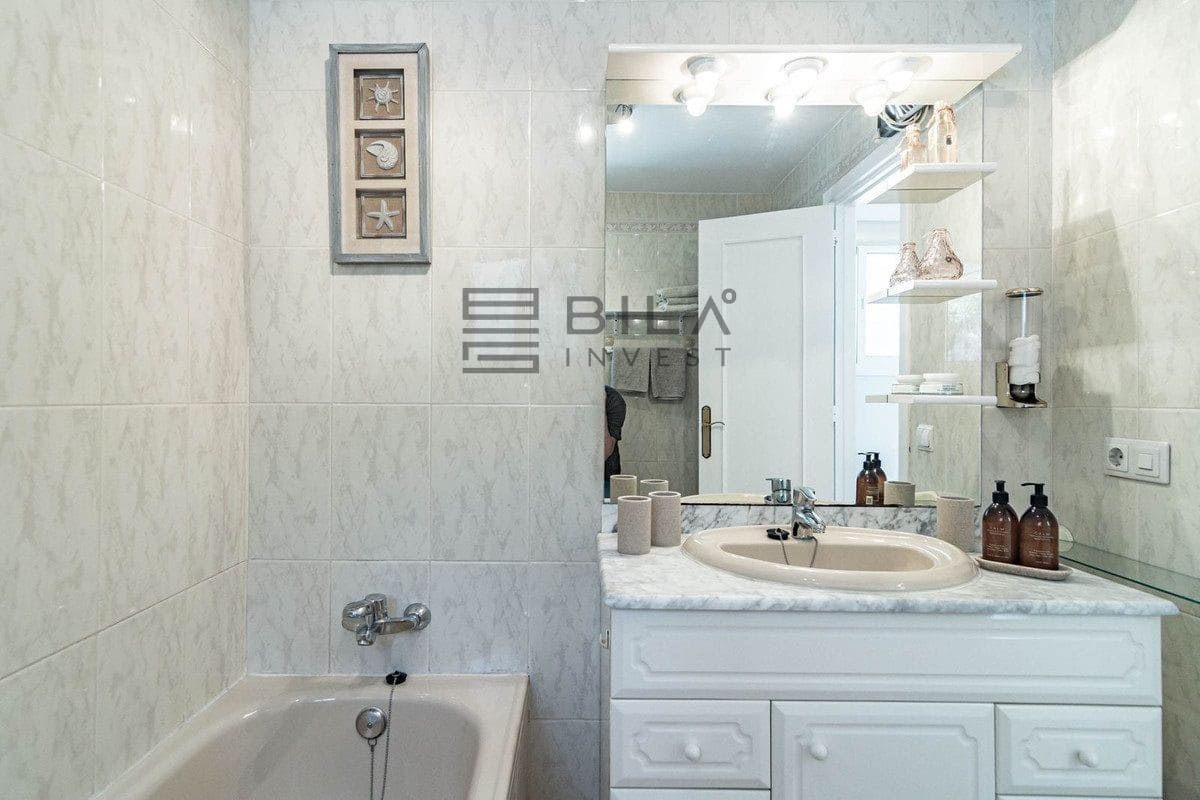 3 bedroom Villa for sale in Calahonda with pool - € 695,000 (Ref: 9614498)