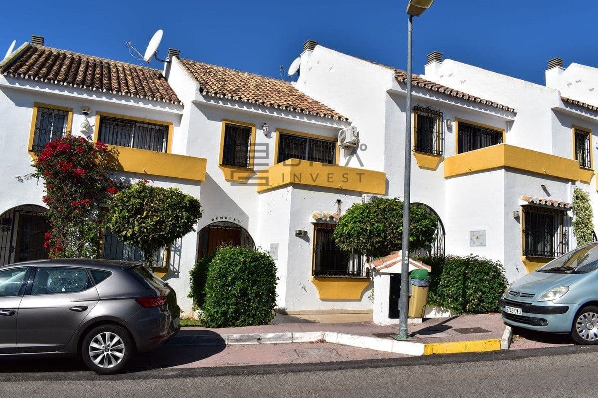 4 sypialnia Dom na sprzedaż w Calahonda z basenem - 475 000 € (Ref: 9614499)