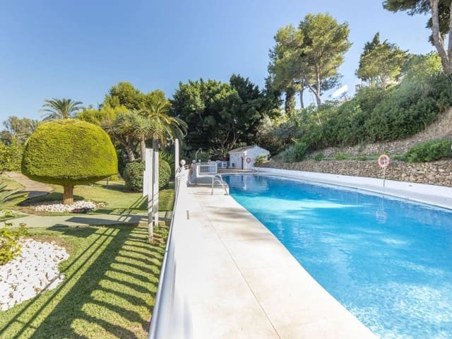 4 makuuhuone Omakotitalo myytävänä paikassa Calahonda, Mijas mukana uima-altaan - 475 000 € (Ref: 9614499)