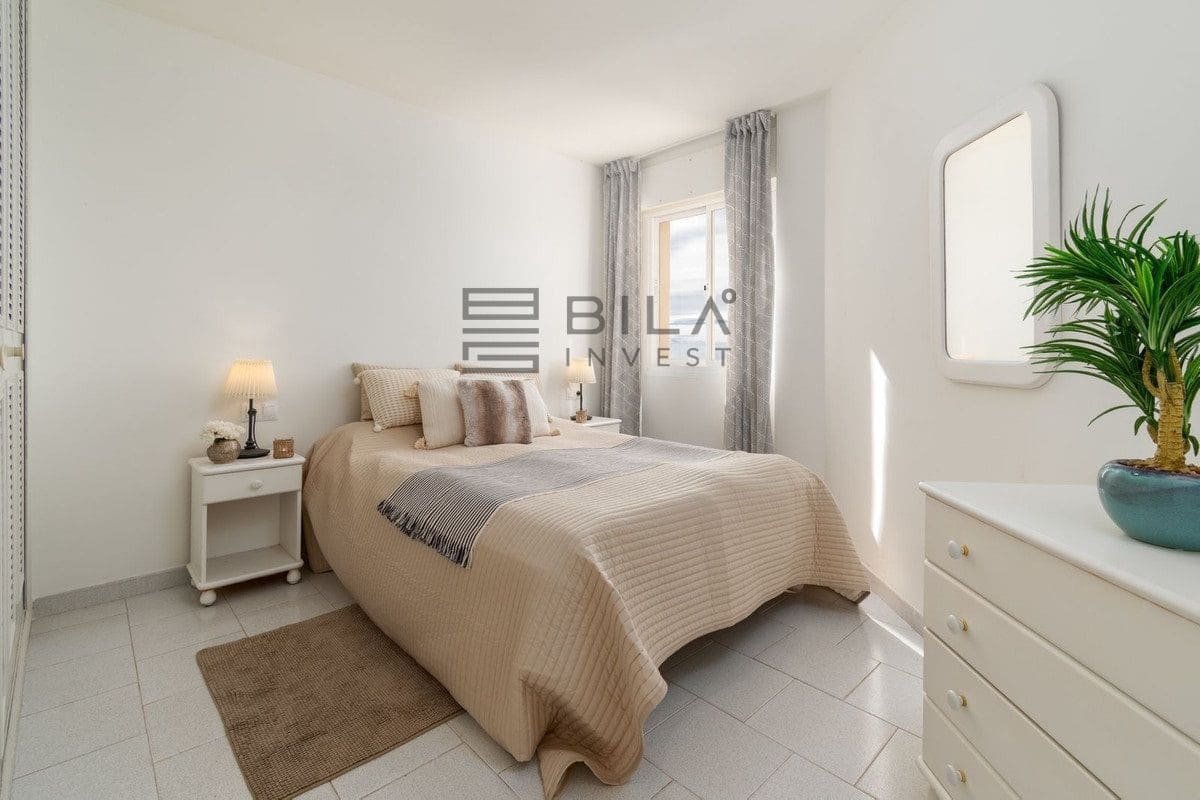 2 soveværelse Penthouse til salg i Riviera del Sol med swimmingpool - € 299.000 (Ref: 9614501)