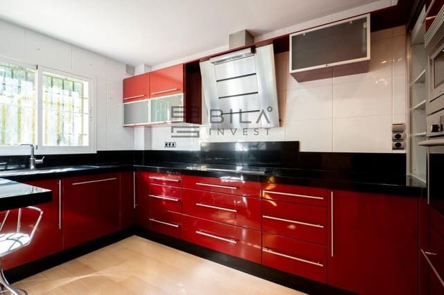 3 bedroom Villa for sale in Los Pacos, Fuengirola with pool garage - € 735,000 (Ref: 9614502)