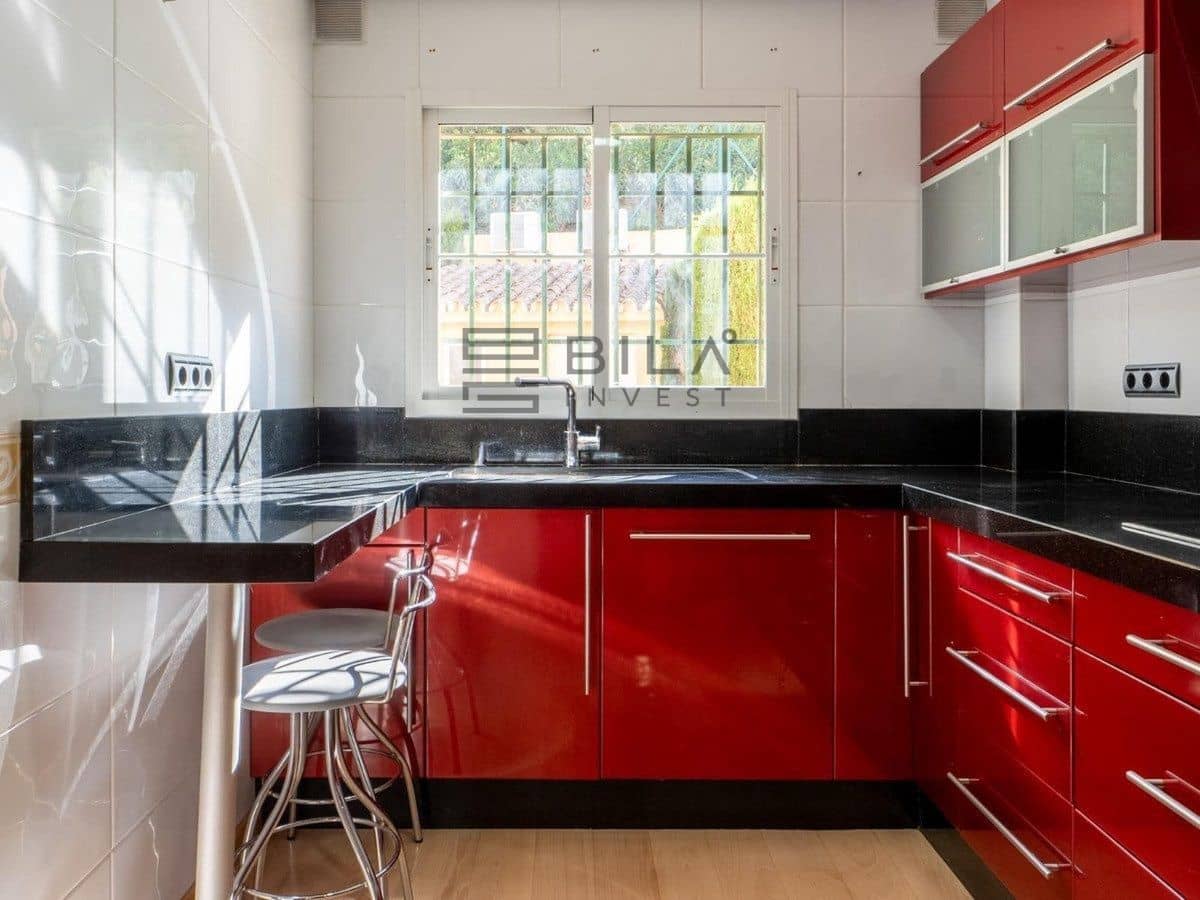 3 slaapkamer Villa te koop in Fuengirola met zwembad garage - € 735.000 (Ref: 9614502)