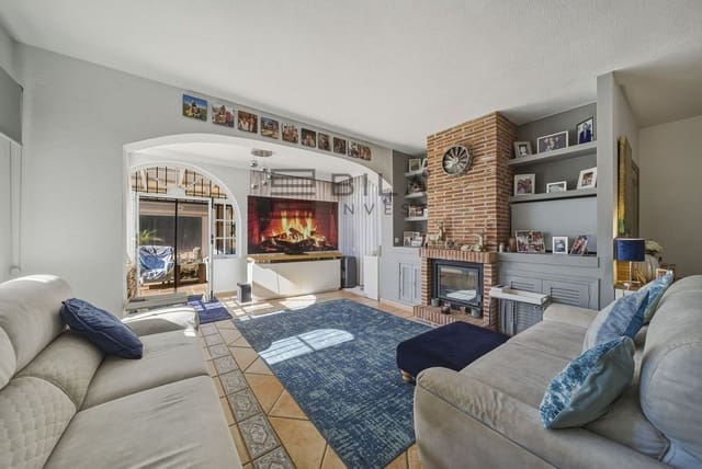 Chalet de 3 habitaciones en Arroyo de la Miel, Benalmádena en venta con piscina garaje - 795.000 € (Ref: 9614504)