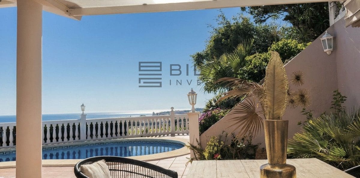 2 sypialnia Willa na sprzedaż w Fuengirola z basenem garażem - 640 000 € (Ref: 9618776)