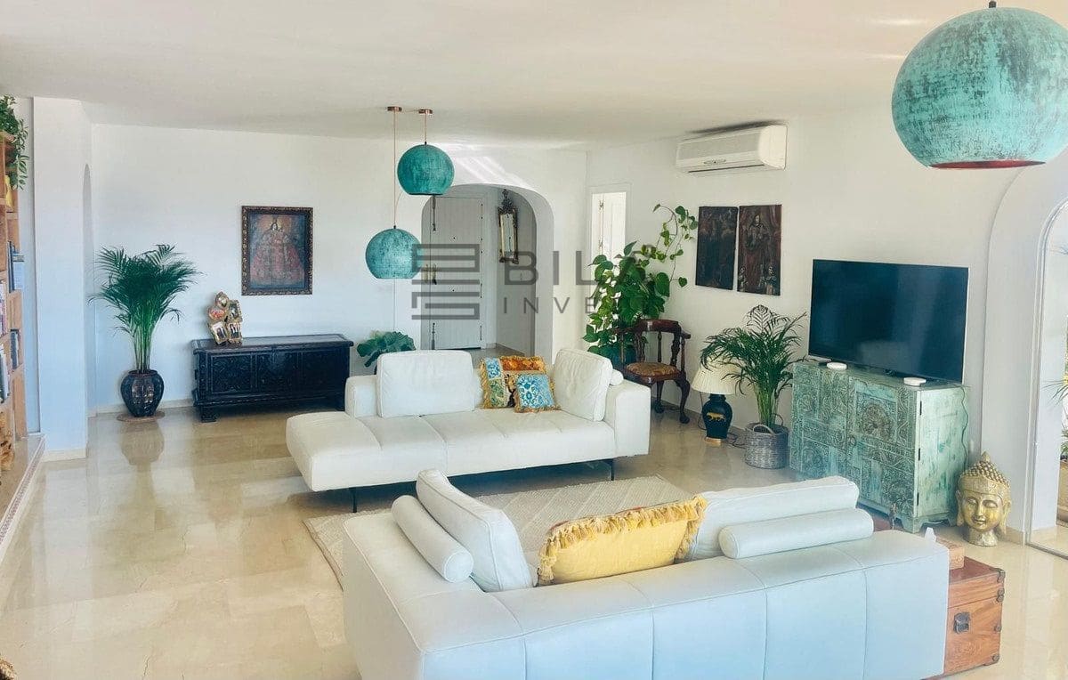 4 soverom Villa til salgs i Mijas med svømmebasseng garasje - € 1 300 000 (Ref: 9618777)