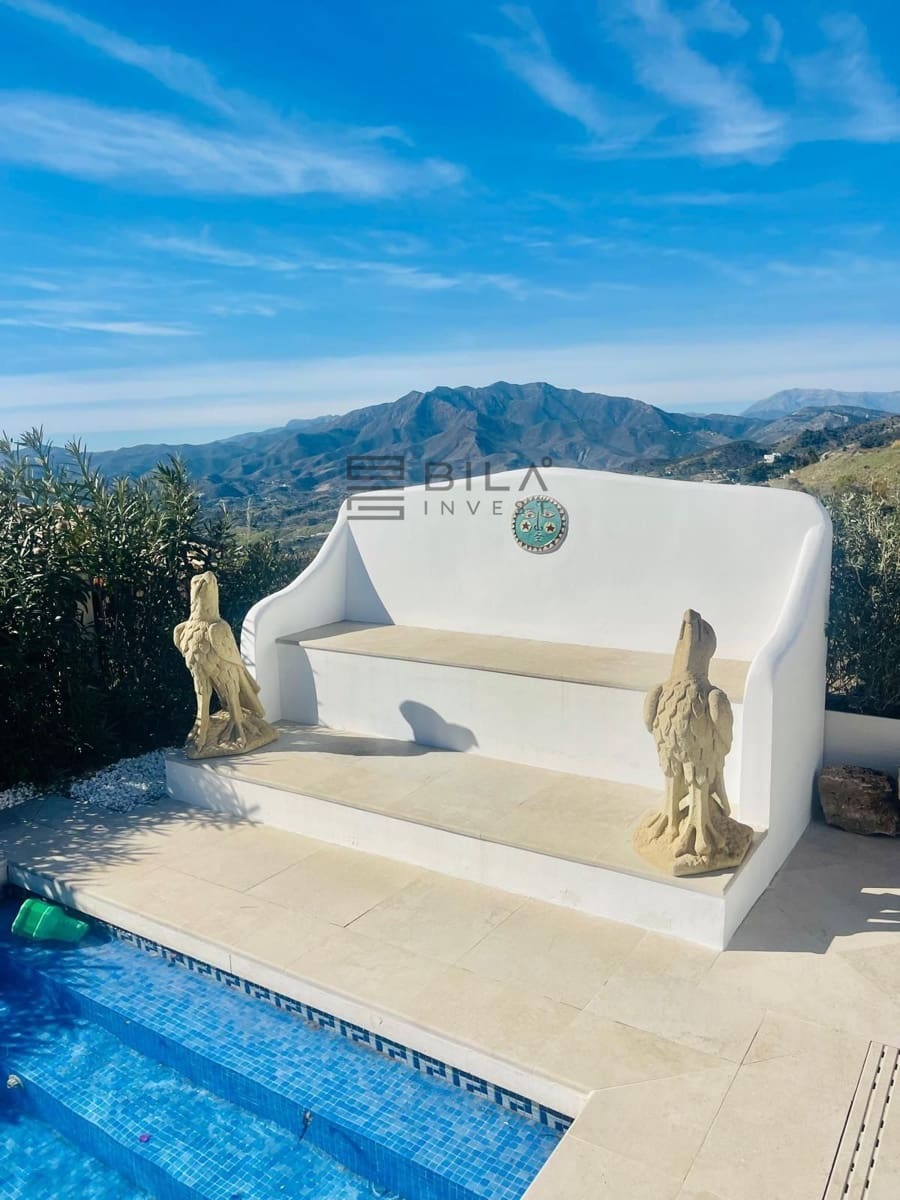 4 soverom Villa til salgs i Mijas med svømmebasseng garasje - € 1 300 000 (Ref: 9618777)