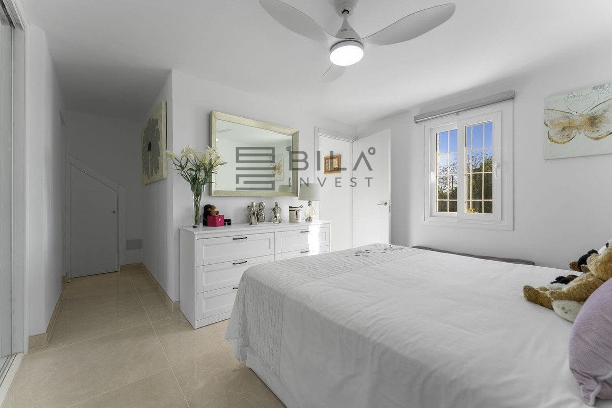 3 soverom Villa til salgs i Mijas med svømmebasseng garasje - € 795 000 (Ref: 9618832)