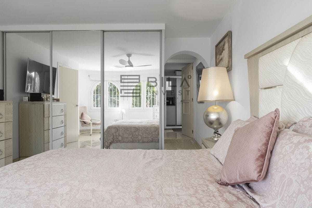 3 soverom Villa til salgs i Mijas med svømmebasseng garasje - € 795 000 (Ref: 9618832)