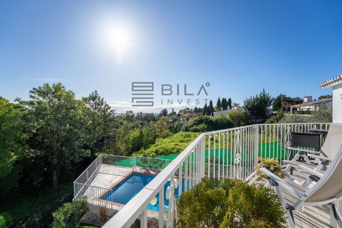 3 soverom Villa til salgs i Mijas med svømmebasseng garasje - € 795 000 (Ref: 9618832)