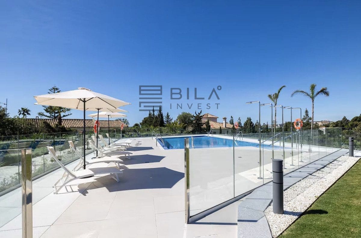 3 bedroom Townhouse for sale in El Chaparral with pool garage - € 828,000 (Ref: 9618834)