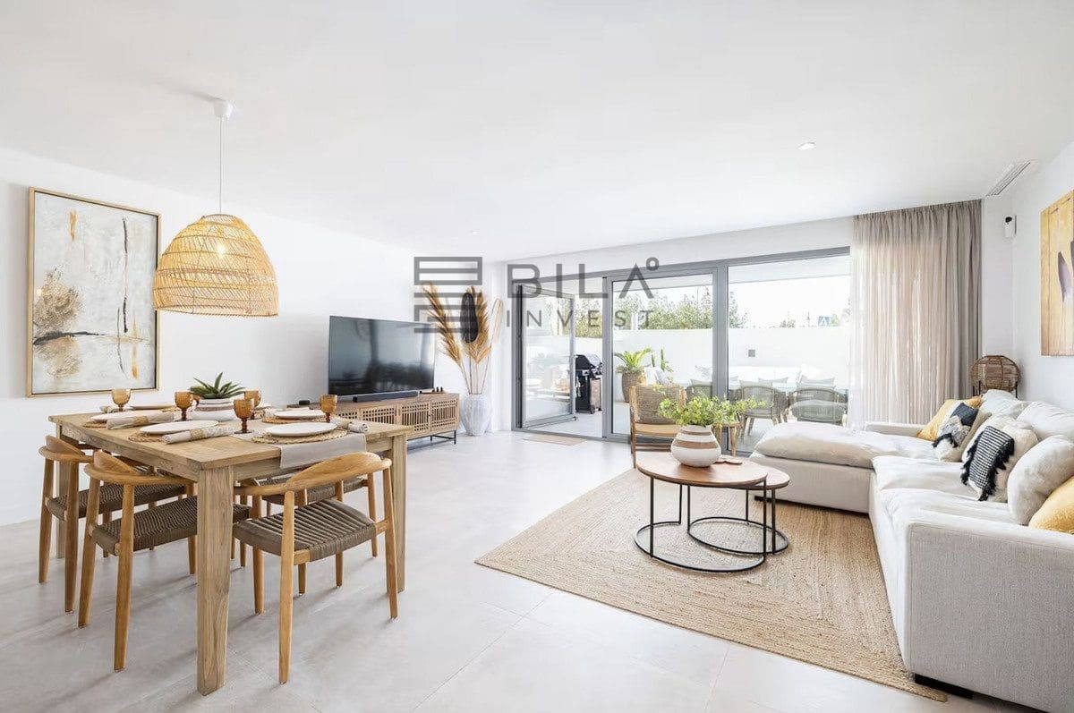 3 bedroom Townhouse for sale in El Chaparral with pool garage - € 828,000 (Ref: 9618834)