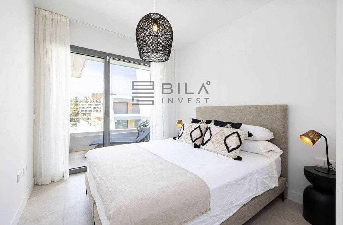 3 bedroom Townhouse for sale in El Chaparral with pool garage - € 828,000 (Ref: 9618834)