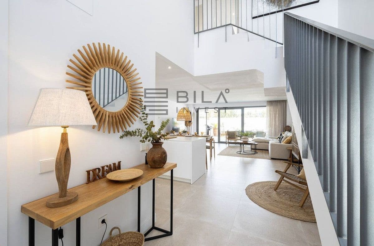 3 bedroom Townhouse for sale in El Chaparral with pool garage - € 828,000 (Ref: 9618834)