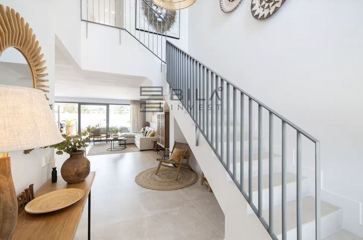 3 bedroom Townhouse for sale in El Chaparral with pool garage - € 828,000 (Ref: 9618834)