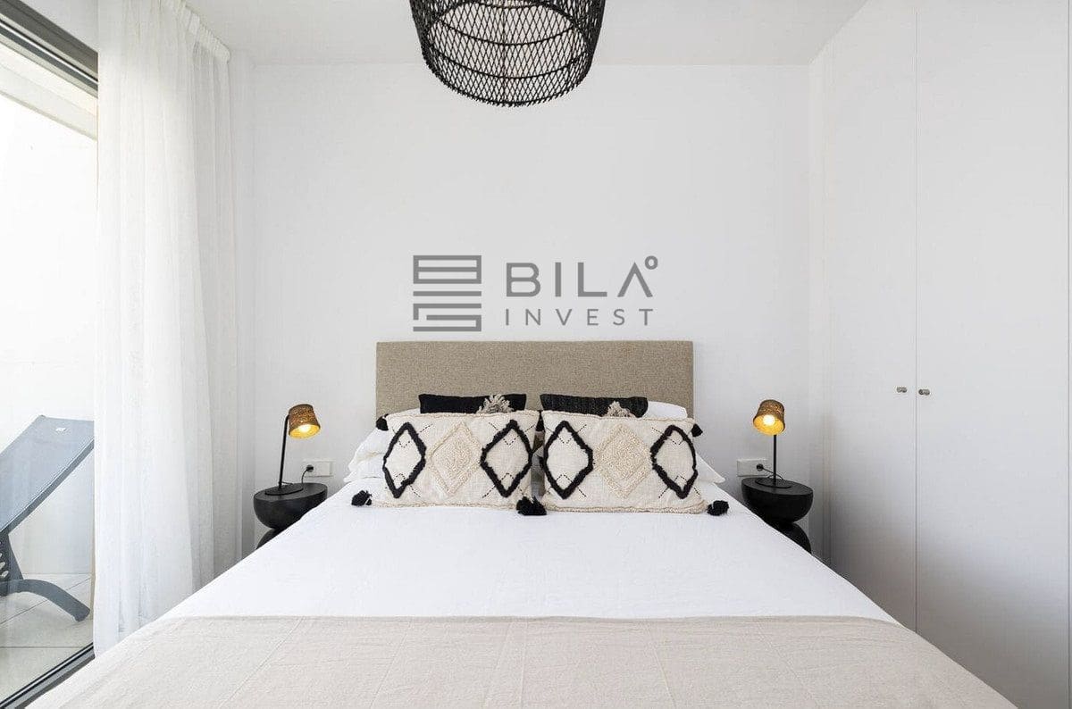 3 bedroom Townhouse for sale in El Chaparral with pool garage - € 828,000 (Ref: 9618834)