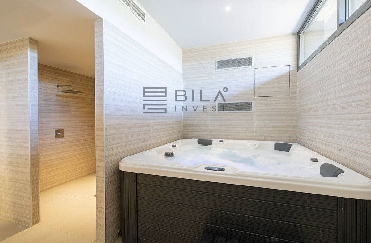 3 bedroom Townhouse for sale in El Chaparral with pool garage - € 828,000 (Ref: 9618834)