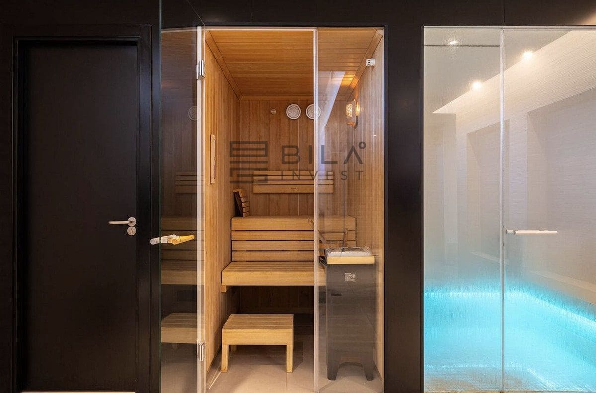 3 bedroom Townhouse for sale in El Chaparral with pool garage - € 828,000 (Ref: 9618834)