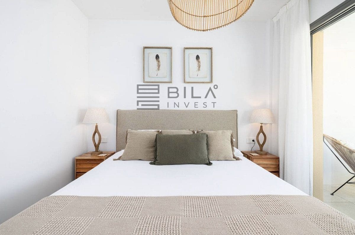 3 bedroom Townhouse for sale in El Chaparral with pool garage - € 828,000 (Ref: 9618834)