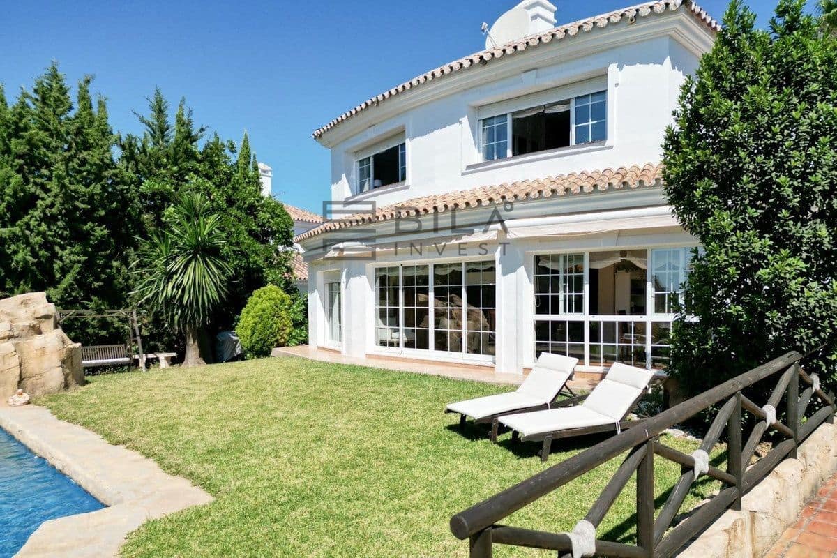 4 soverom Villa til salgs i Mijas Golf med svømmebasseng - € 1 150 000 (Ref: 9618836)