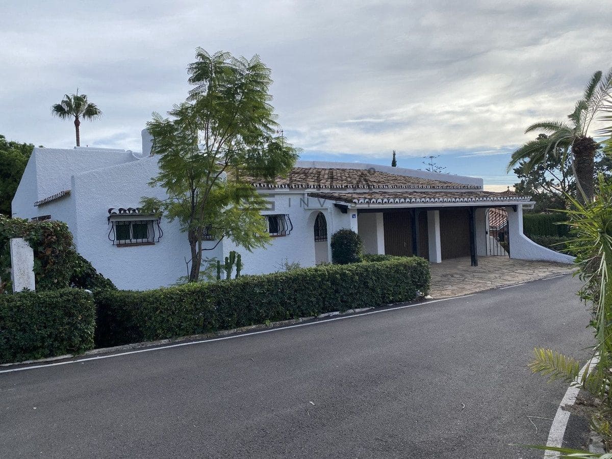 4 quarto Moradia para venda em Mijas Costa com piscina garagem - 985 000 € (Ref: 9618839)