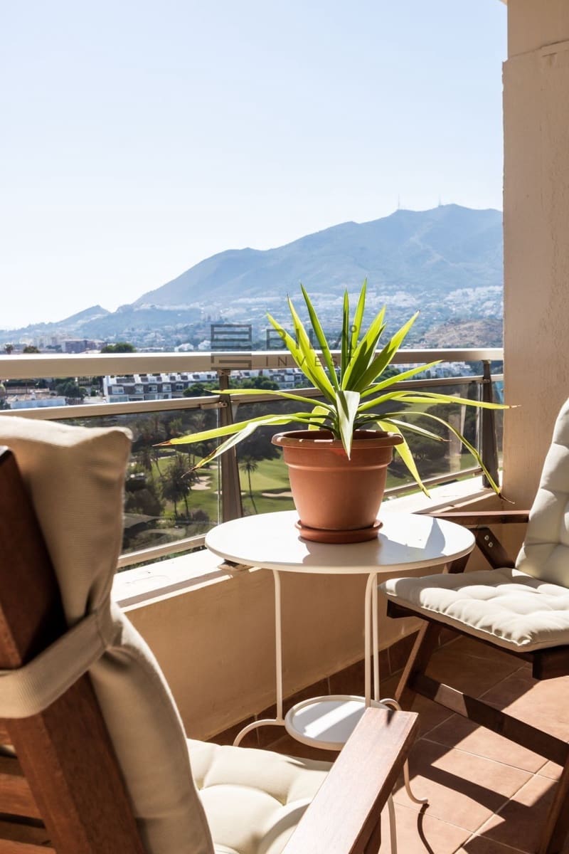 2 bedroom Flat for sale in Torrequebrada with pool - € 420,000 (Ref: 9618841)