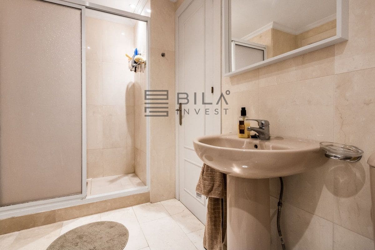 2 bedroom Flat for sale in Torrequebrada with pool - € 420,000 (Ref: 9618841)